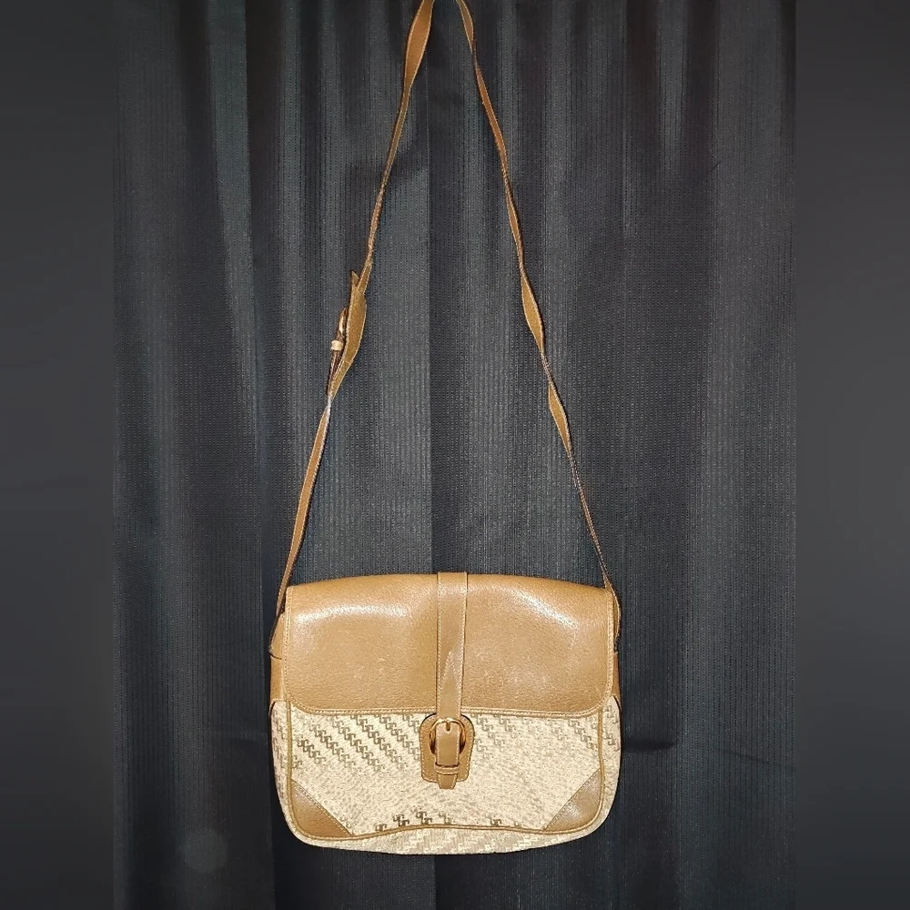 Gucci GG Vintage Shoulder Bag
